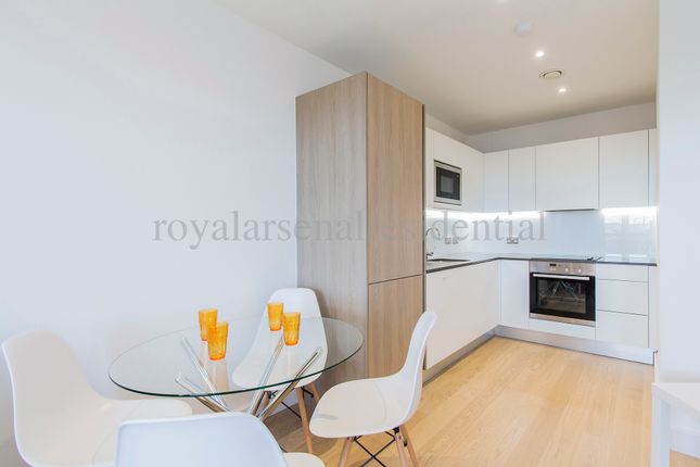 Flat to rent in Imperial Building, Duke Of Wellington Avenue, Royal Arsenal