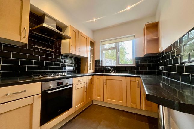 38, Pinner Green, Pinner photo 4