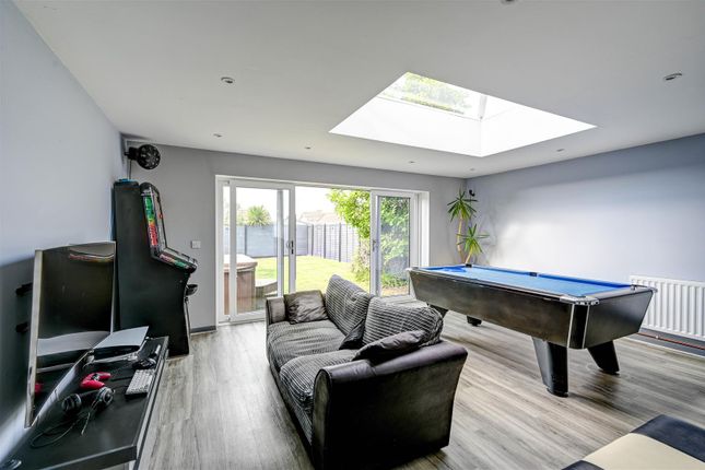 163, Brasenose Avenue, Great Yarmouth photo 4