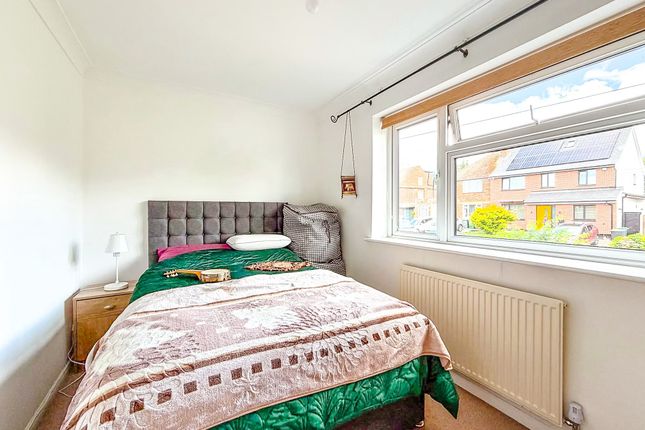 56, Valley Walk, Croxley Green photo 4