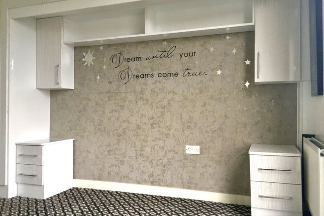 Flat 31, Carmine Court, HARROW photo 3
