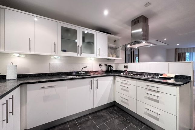 Flat for sale in Markland Hill, Bolton