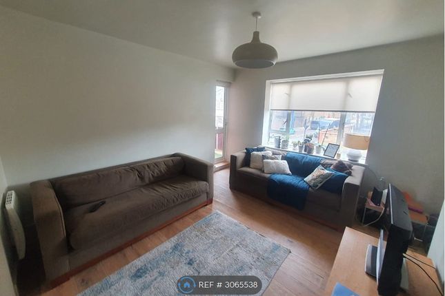 Flat, Estella House Henry Dickens Court St Anns Road, London photo 4