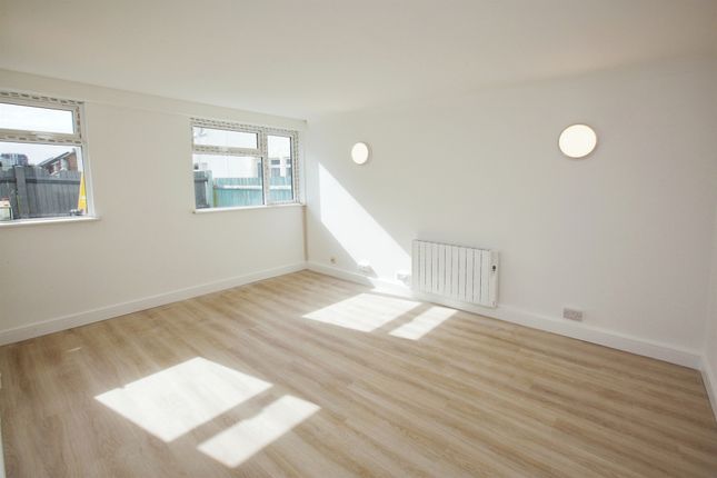 End terrace house for sale in Magennis Close, Gosport