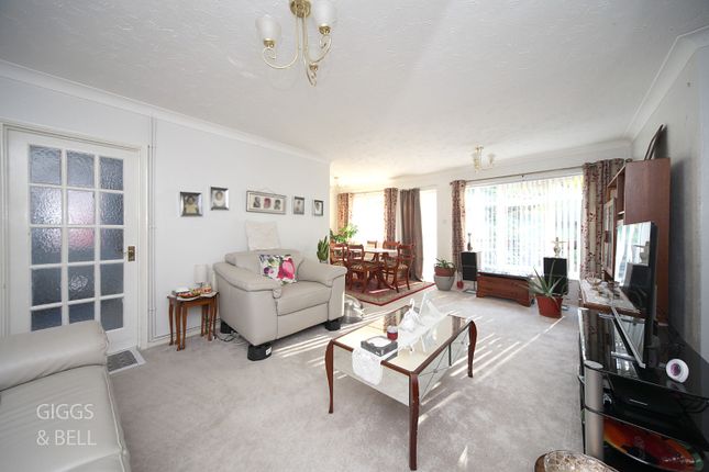 251, Runley Road, Luton photo 2
