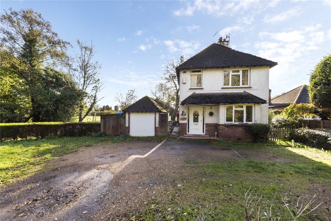 Thumbnail Country house for sale in Springfields, New Chapel Road, Lingfield, Surrey