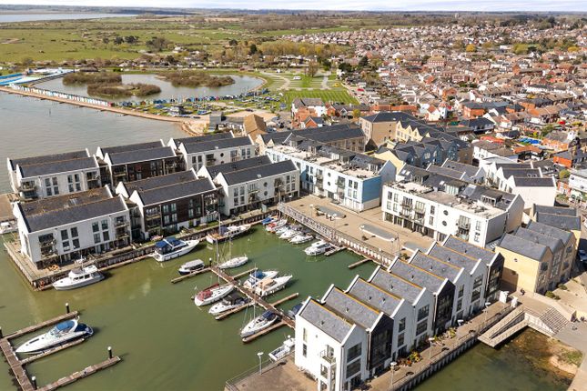 41 Harbour Square,, Waterside Marina, Colchester photo 2
