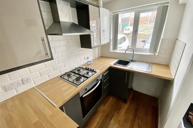 47, Dunnington Avenue, Kidderminster photo 3