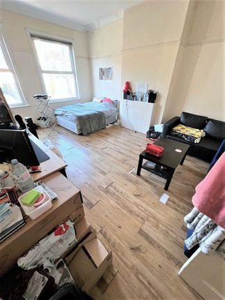 Flat to rent in Parson Street, Hendon