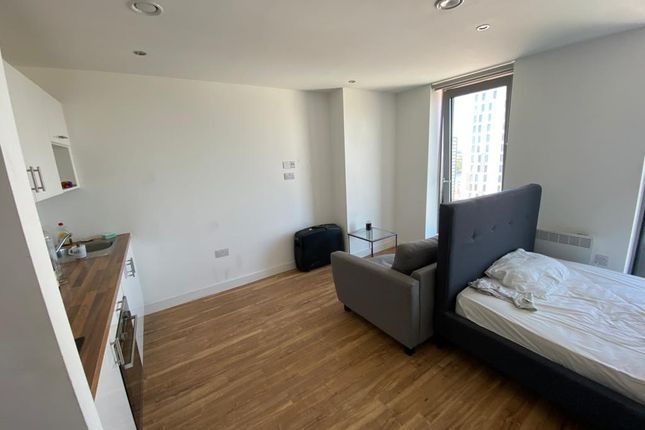 Studio to rent in Michigan Ave Salford, Manchester