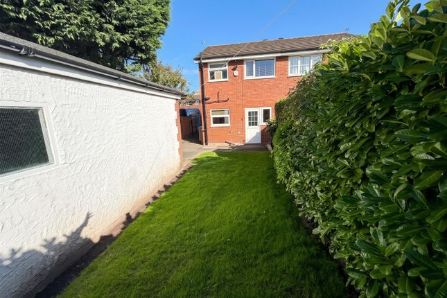 19, Drake Road, Altrincham photo 4