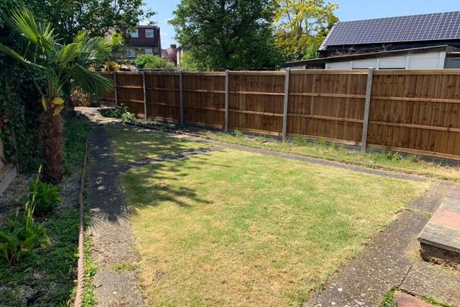 8, Churchbury Close, Enfield photo 2