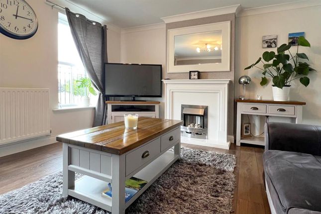 6, Yateholm Drive, Bradford photo 3