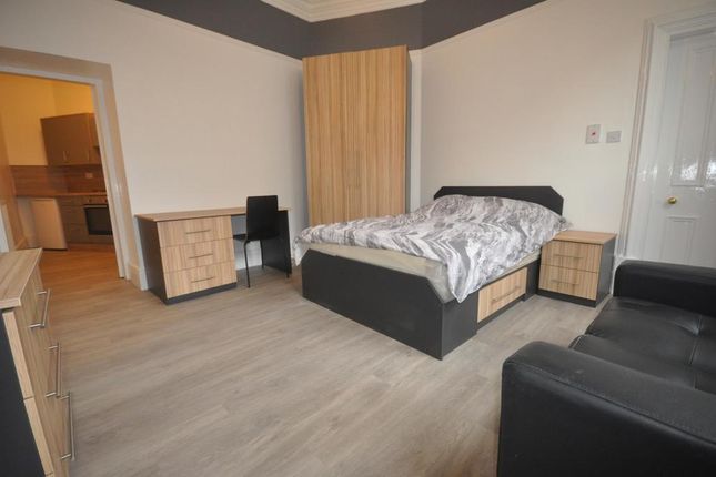Blenheim Terrace, Leeds photo 4