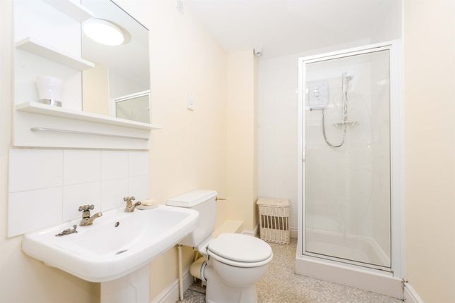 Flat for sale in Ullet Road, Liverpool