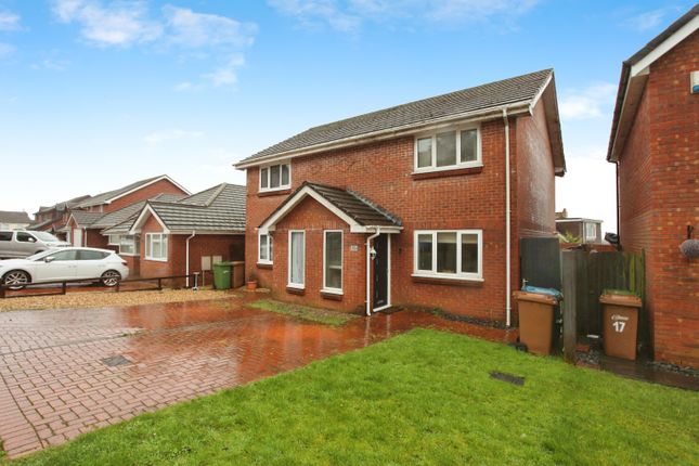 Thumbnail Semi-detached house for sale in Kingswood Close, Hengoed