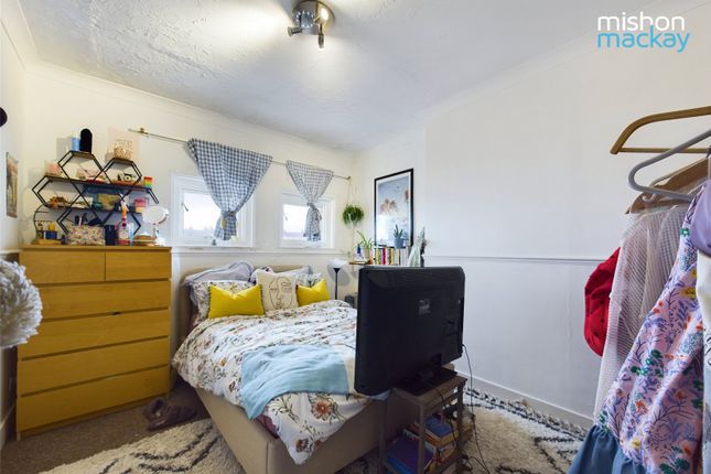 Flat for sale in Adelaide Crescent, Hove, East Sussex