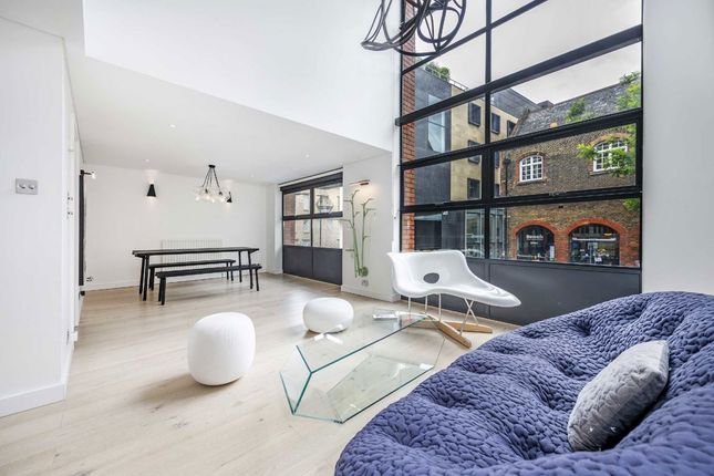 Britton Street, London photo 2