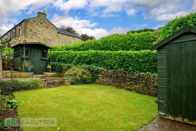 40, Slant Gate, Huddersfield photo 2