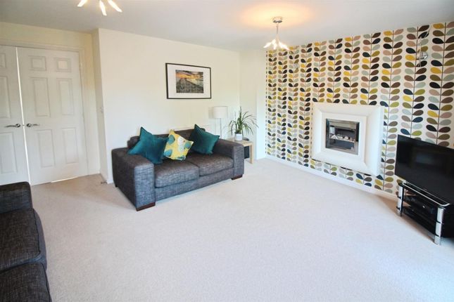51, Castle Lodge Avenue, Leeds photo 4