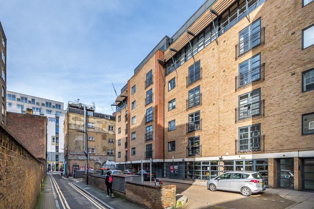 Flat for sale in Batemans Row, Shoreditch
