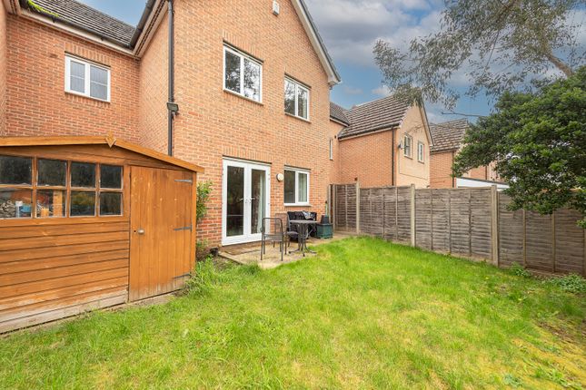 Detached house to rent in Avian Avenue, Curo Park, Frogmore, St. Albans