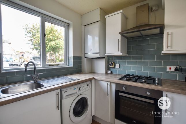 34 Milton Close, Blackburn photo 3