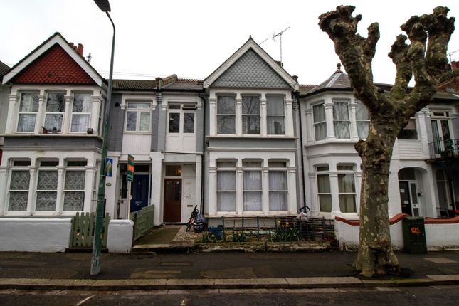 Thumbnail Flat for sale in Warrior Square North, Southend-On-Sea SS1, Southend-On-Sea,