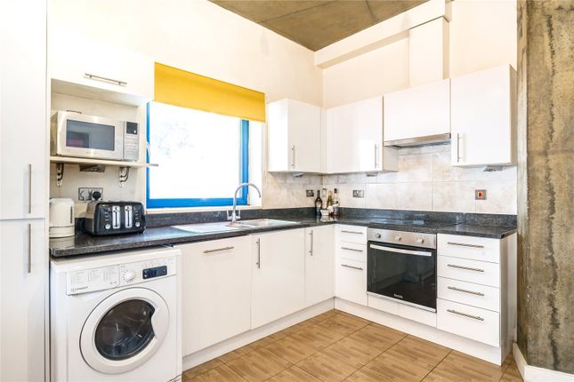 Flat 1, 105, Pritchards Road, London photo 4