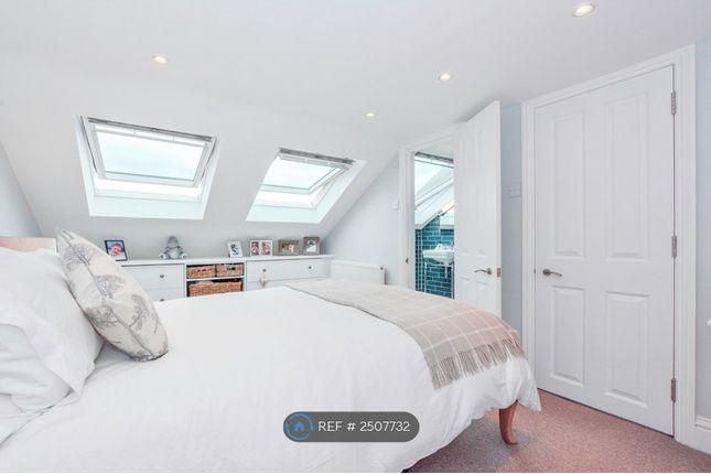 Thumbnail Maisonette to rent in Mellison Road, London