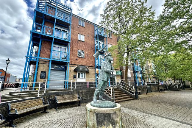 Flat for sale in Abernethy Square, Marina, Swansea