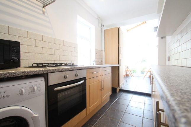 Thumbnail Terraced house to rent in Hartopp Road, Leicester