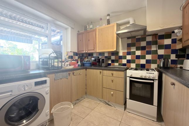 87, Titchfield Road, Carshalton photo 4