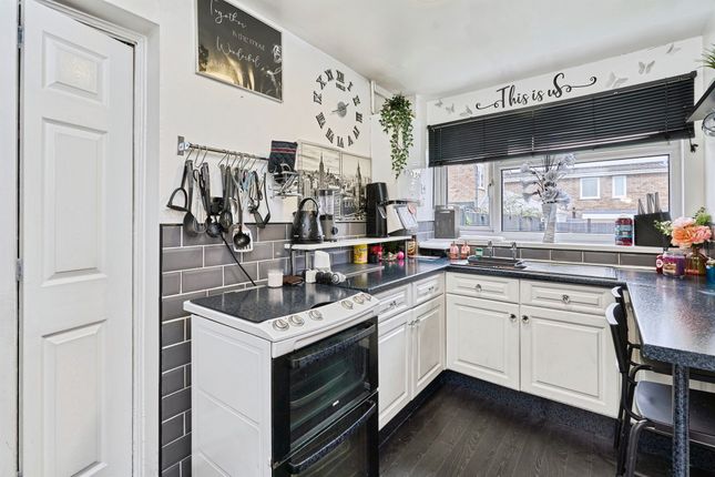 12, Myrtle Terrace, Tipton photo 4