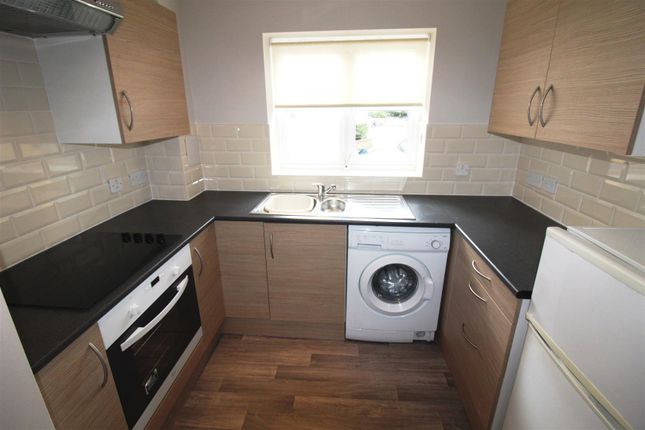 Flat for sale in Angelica Drive, Beckton