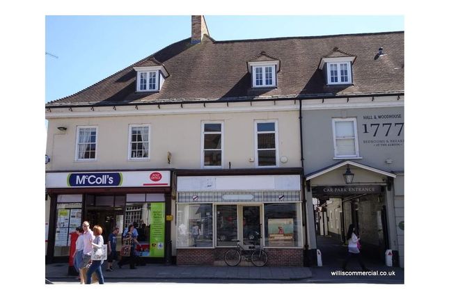 Retail premises to let in 9 High Street, Wimborne