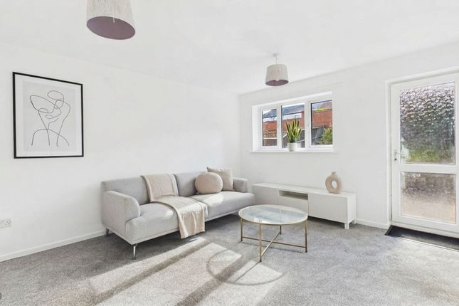 30 Thorncliffe Way, Nuneaton photo 2
