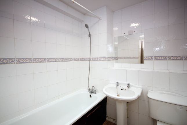 Flat 9, Buchanan Court, Worgan Street, Southwark, London, SE16 7, Worgan Street, London photo 4