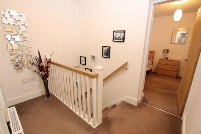 Meldrums Grove, Timperley photo 4