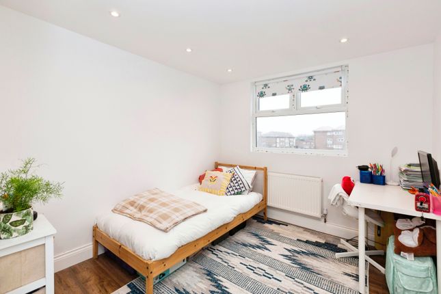 Terraced house for sale in Corporation Street, London