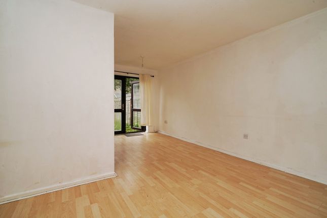 36, Eastlands, New Milton photo 3