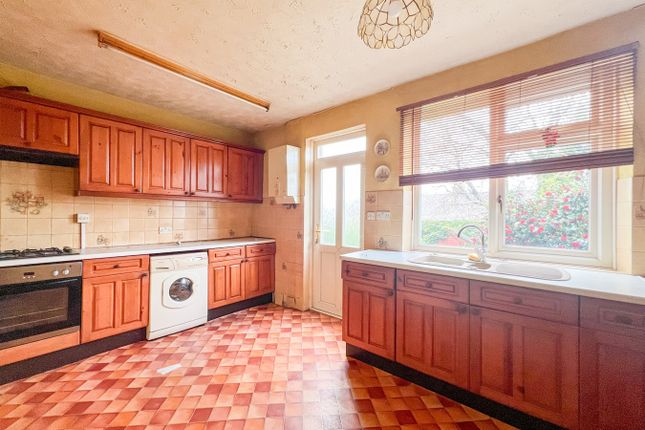 Terraced house for sale in Ravens Avenue, Moldgreen, Huddersfield