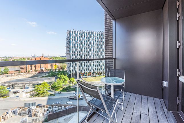 55, Glacier House, 14, Charles Clowes Walk, London photo 4