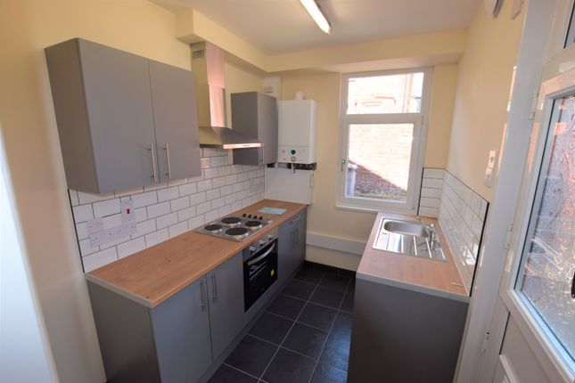 Terraced house to rent in Victoria Street, Darfield, Barnsley