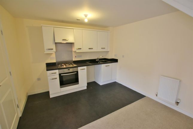 28, Chandlers Close, Chorley photo 2
