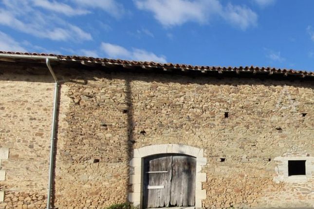Barn conversion for sale in Mouzon, Poitou-Charentes, 16310, France