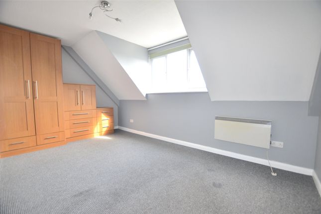 Flat 36A Packham Court,, Lavender Avenue, Worcester Park photo 5