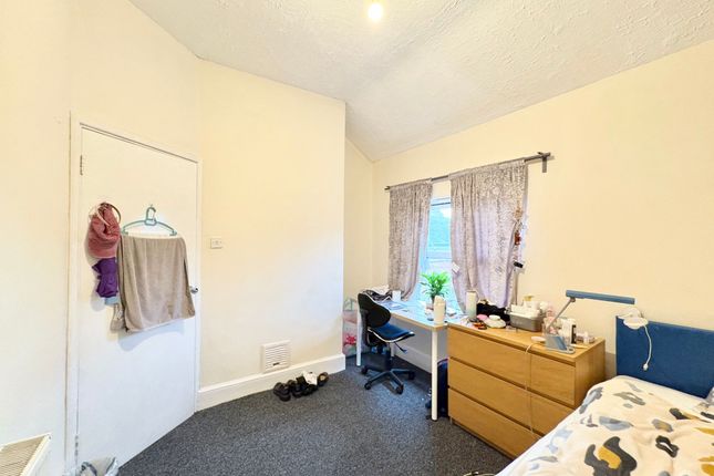 30 Russell Street, Nottingham photo 2