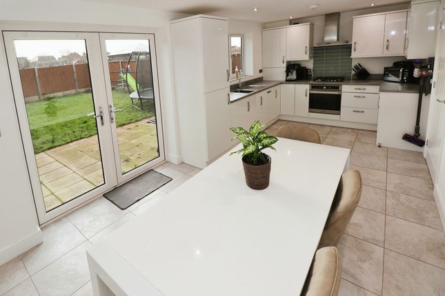 Detached house for sale in Rainbow Close, Nuneaton