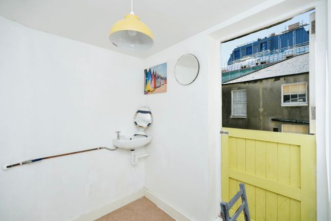 Flat for sale in Russell Square, Brighton